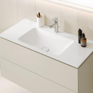GEBERIT One baldinis praustuvas 90 x 48 cm, su vertikaliu nuotaku