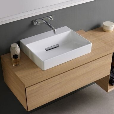 GEBERIT One pakabinamas keraminis praustuvas 75 x 48 cm, su horizontaliu nuotaku GEBERIT One pakabinamas keraminis praustuvas 75 x 48 cm, su horizontaliu nuotaku