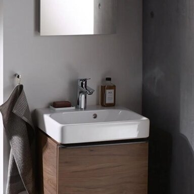 GEBERIT Smyle Square keraminis praustuvas 45 x 36 cm GEBERIT Smyle Square keraminis praustuvas 45 x 36 cm