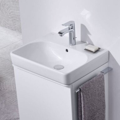 GEBERIT Smyle Square pakabinamas keraminis praustuvas 55 x 44 cm GEBERIT Smyle Square pakabinamas keraminis praustuvas 55 x 44 cm
